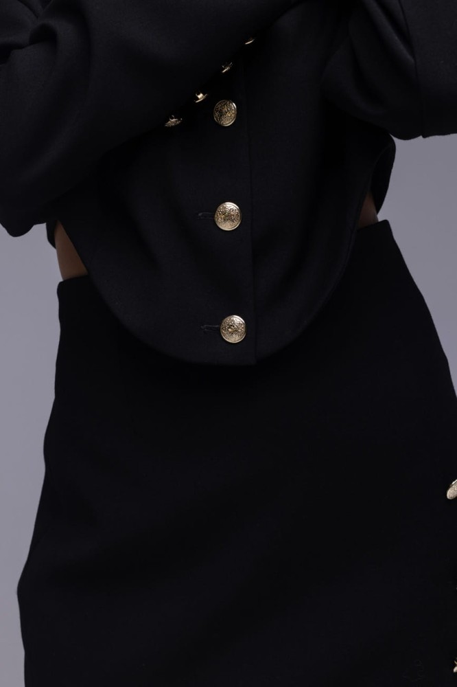 Marynarka damska The Crescent Black - czarna, elegancka, awangardowy krój, lekko poszerzone ramiona, ozdobne złote guziki