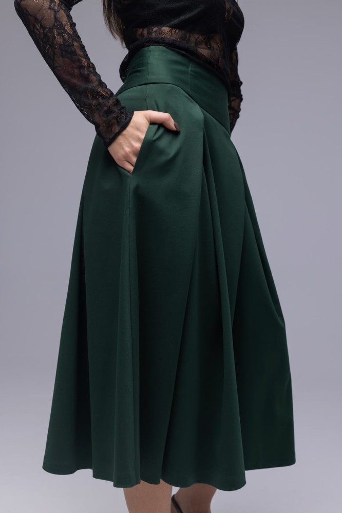 Spódnica Dame - długa, głęboka zieleń, karczek, kontrafałdy, boczne kieszenie w szwie