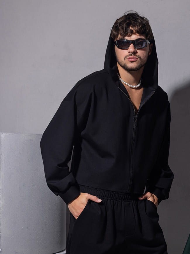 Spodnie męskie Prince - szerokie nogawki, pas gumka, czarne, kieszenie boczne, kieszonka tylna