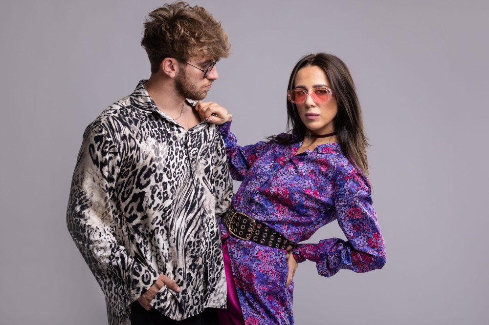 Koszula damska Violet Bloom- długi rękaw, mankiet, asymetryczna, długi tył, guziki, bawełna, wzór