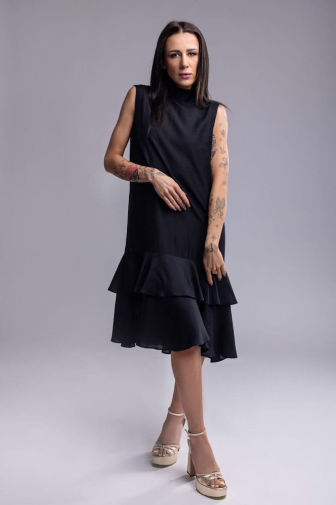 Sukienka Dark MistSukienka Dark Mist - czarna, z falbanami, bez rękawów, z lyocellu, prosty krój widok przodu, falbana