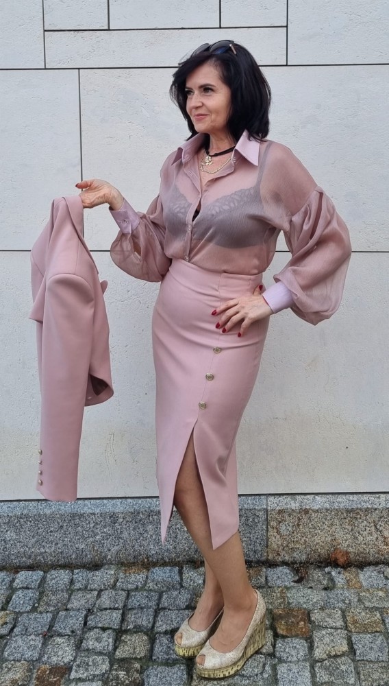 Koszula damska Drama- transparentna, brudny róż, bufiaste rękawy, obniżona linia ramion, usztywniony mankiet i kołnierzyk