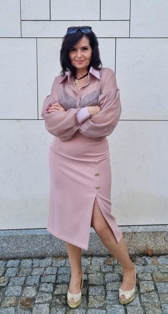 Koszula damska Drama- transparentna, brudny róż, bufiaste rękawy, obniżona linia ramion, usztywniony mankiet i kołnierzyk