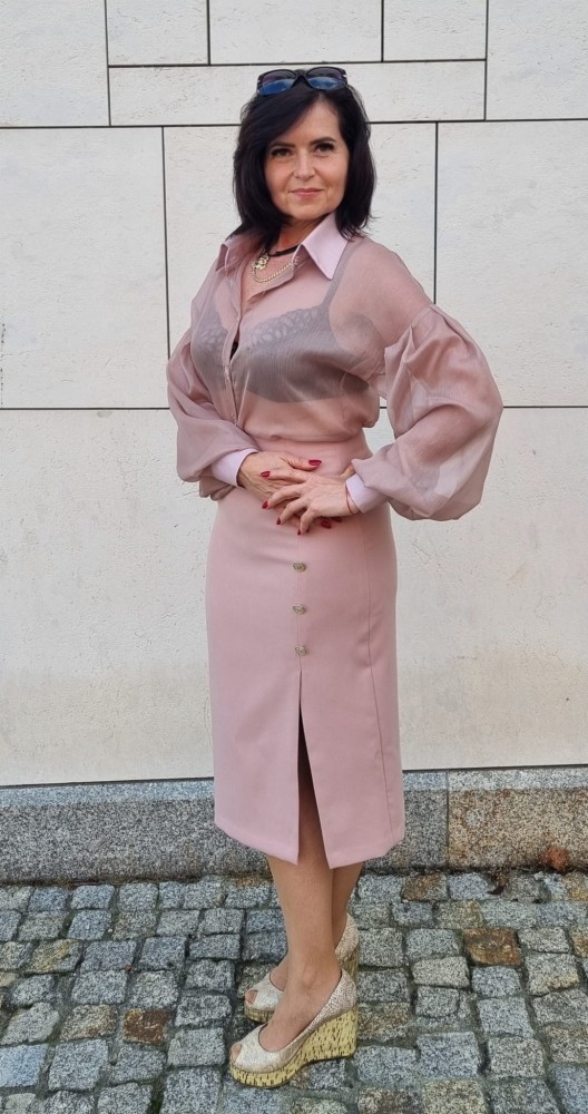 Koszula damska Drama- transparentna, brudny róż, bufiaste rękawy, obniżona linia ramion, usztywniony mankiet i kołnierzyk